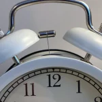 12:12 на часах: значение в ангельской нумерологии